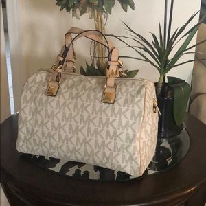 Michael Kors speedy white
